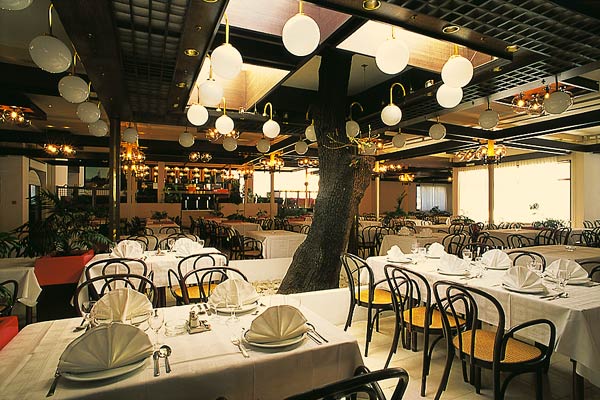 ����� Pavilions Slaven, ����