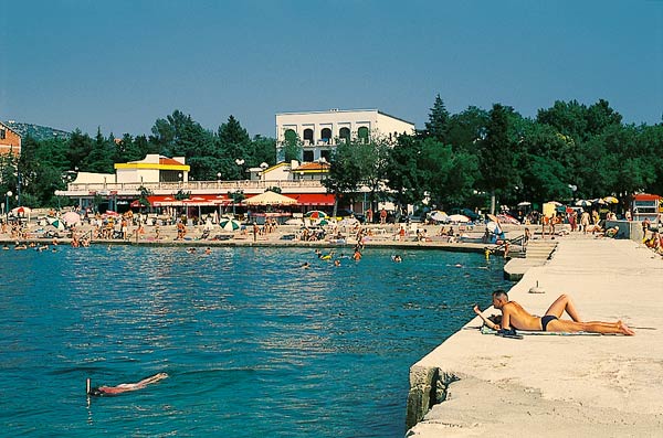 ����� Pavilions Slaven, ����
